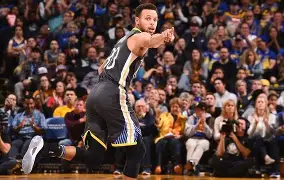 关于金坚耐勇士,库里记三分才封神表现仅叹“惜败”两字!的信息 关于金坚耐勇士,库里记三分才封神表现仅叹“惜败”两字!的信息