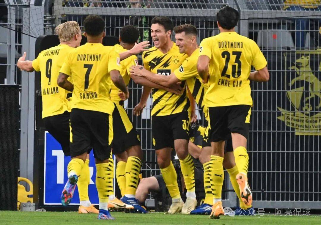 关于不莱梅主场大胜卡尔斯鲁厄，展现出色状态的信息